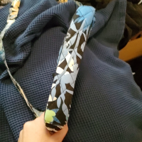 Vera Bradley camfloral crossbody bag - Picture 3 of 5